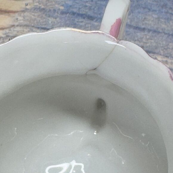 Antique German Gilded Footed 4 leg Pink Tea Cup - Porcelain Relief Grapes Gold - Picture 7 of 9